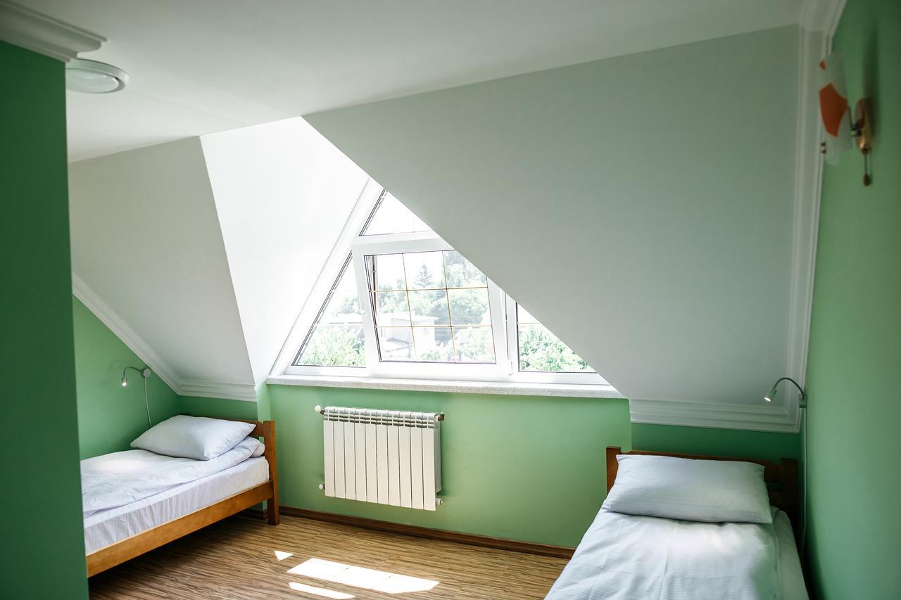Sweet Home Hostel / Guest House Chernivtsi Exterior photo