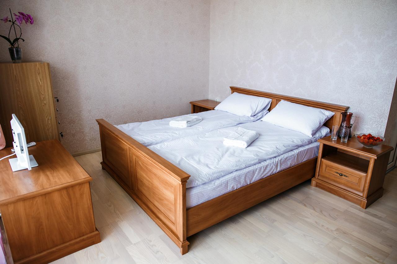 Sweet Home Hostel / Guest House Chernivtsi Exterior photo